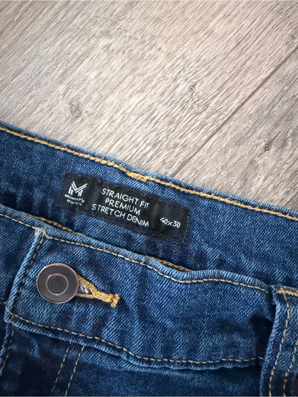 Relaxed Fit Men's Jeans in Dark Blue